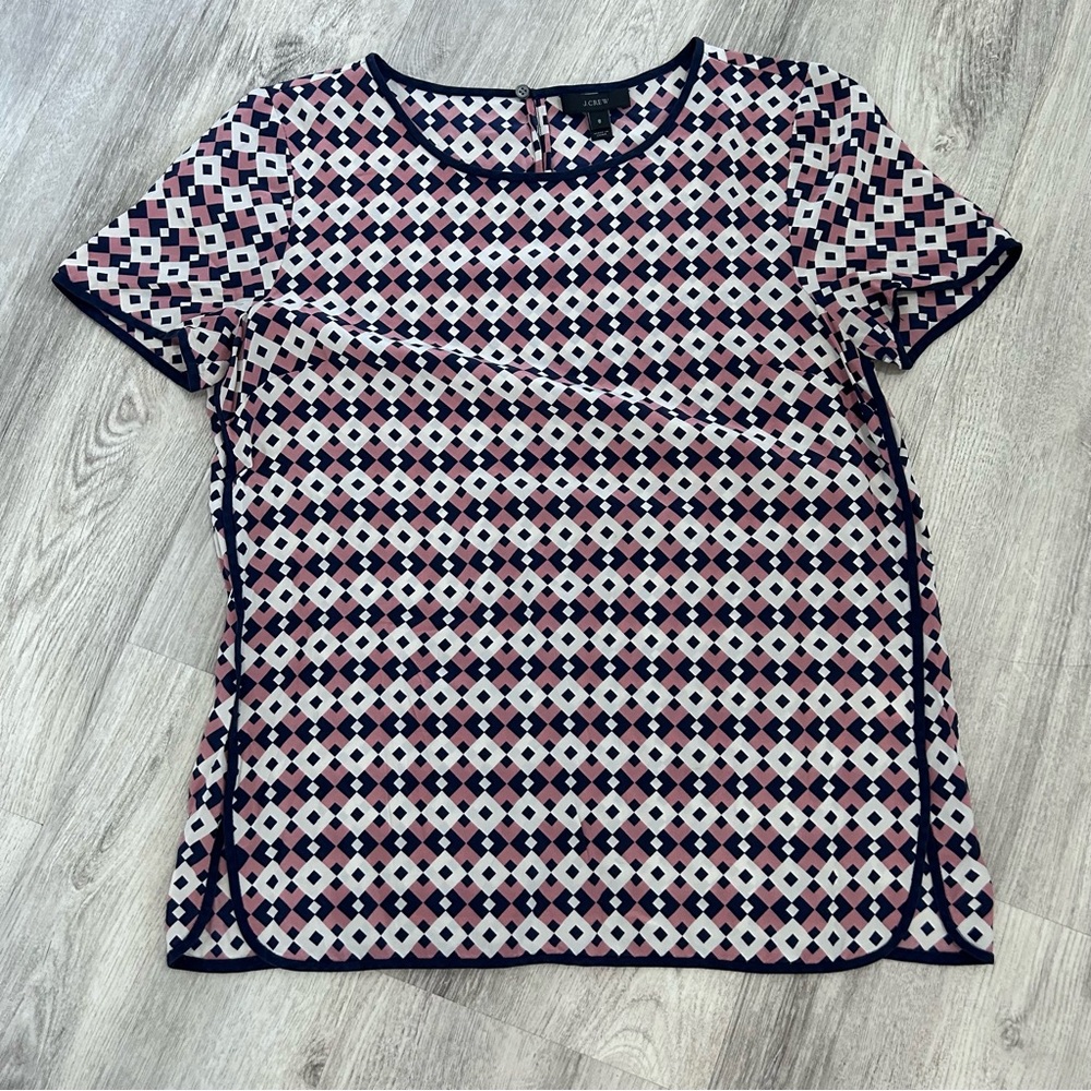 J Crew 100% Silk geometric Top Blouse Womens 8 Pink Purple White Short Sleeve